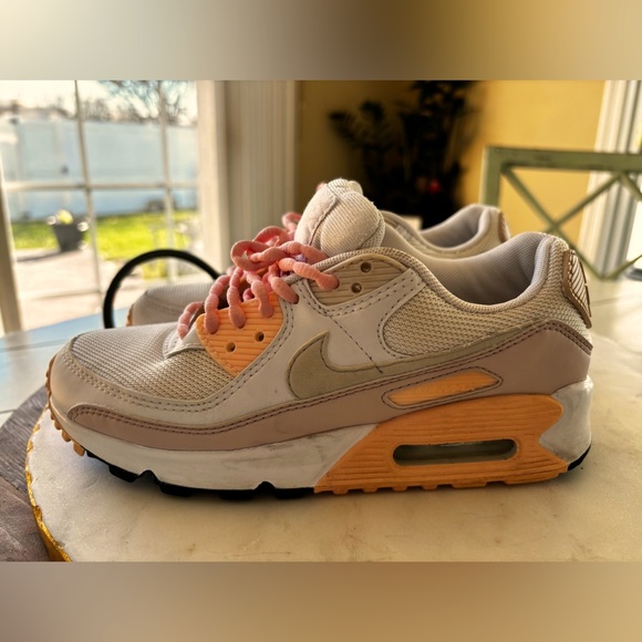 Nike Air Max pink and grey - Picture 1 of 9